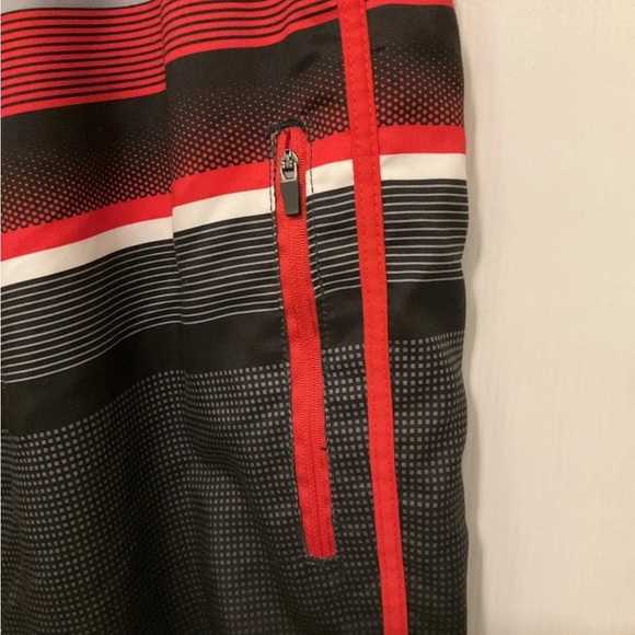 OP Mens Swim Trunks/Shorts Red/Black/Gray/White Size XL/XG 40-42 - Picture 3 of 12